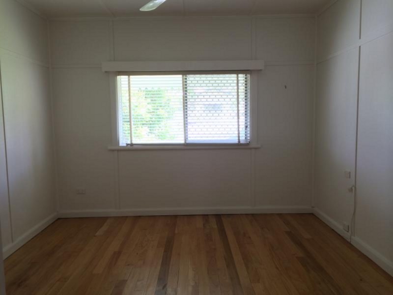15 Cairns Street, The Range QLD 4700